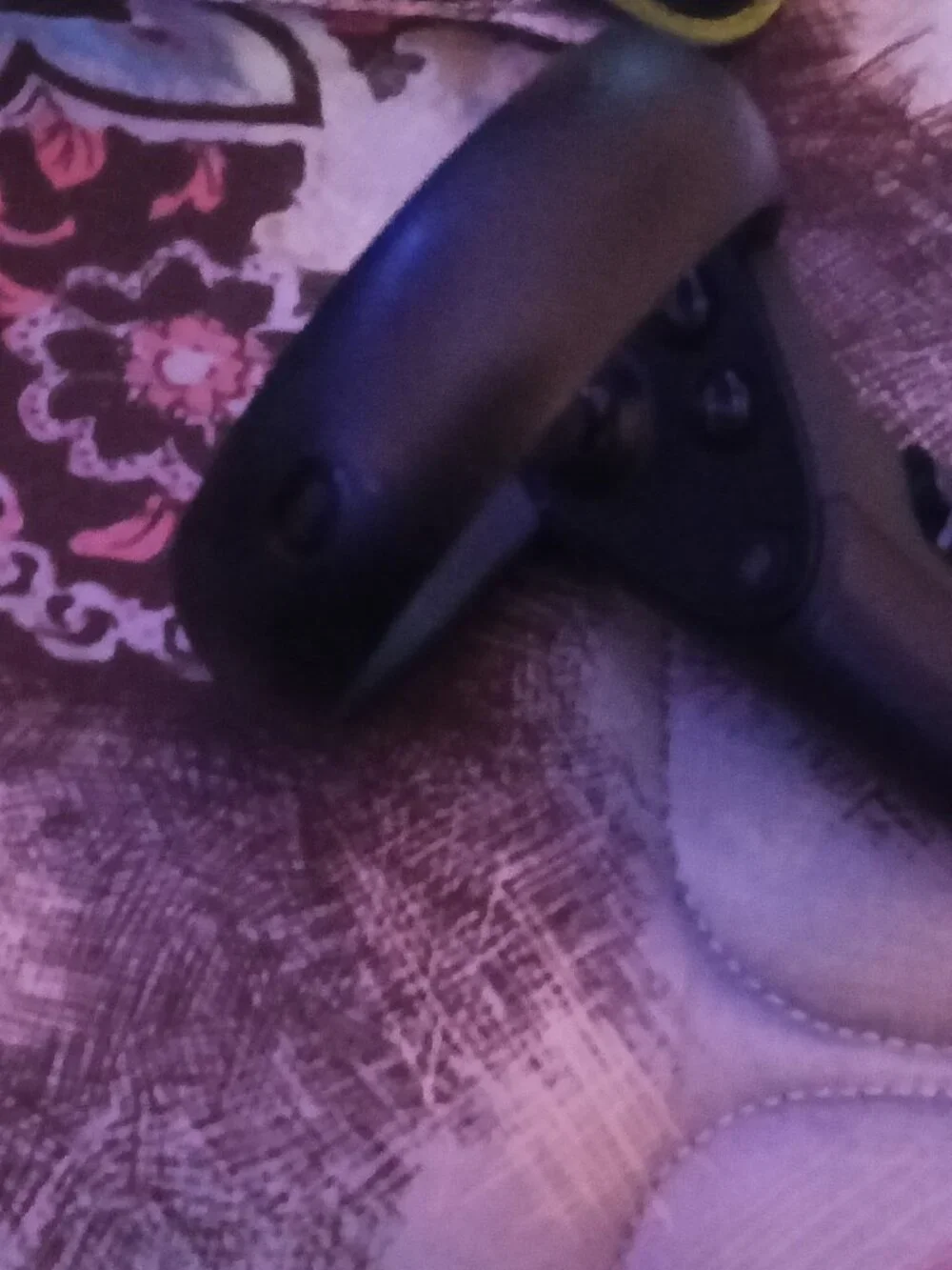 Meta Quest Oculus + remotes - Picture 6 of 8